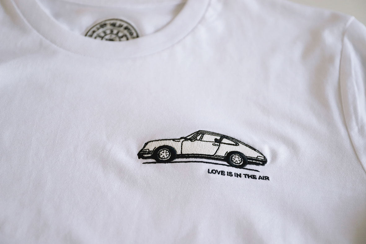 T-Shirt Weiß Motiv Porsche 911 bestickt
